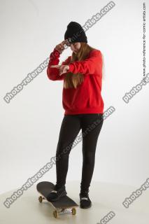 skaterineboard ride poses selin 01